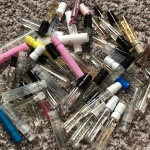 55 samples of women fragrance